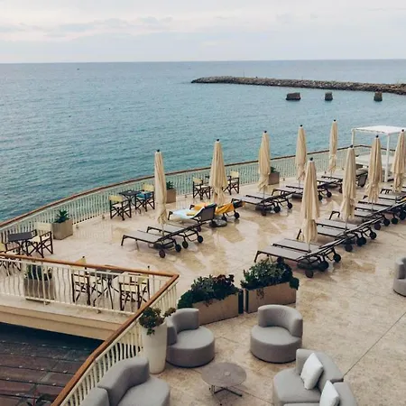 Hotel Arc En Ciel 4*