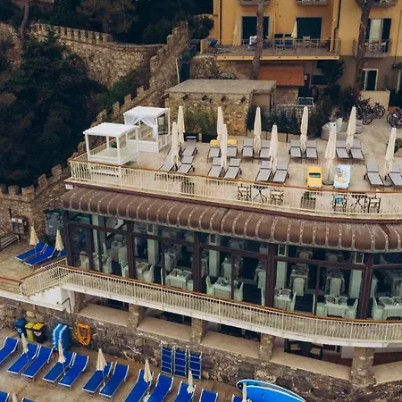 Hotel Arc En Ciel 4*