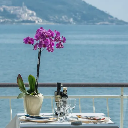 Hotel Arc En Ciel 4*