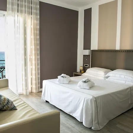 Hotell Arc En Ciel Diano Marina