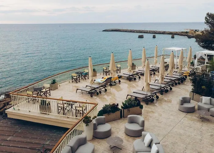 Hotel Arc En Ciel 4*